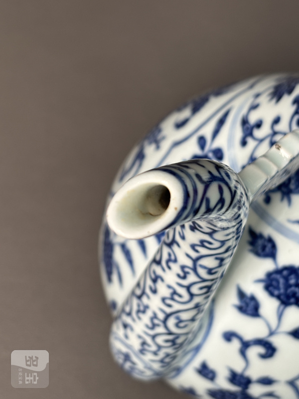 清乾隆 青花开光折枝花果纹执壶 - 图15